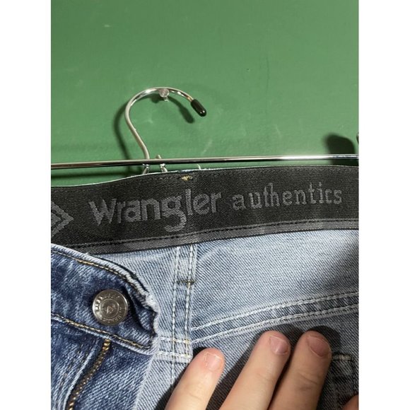 Wrangler Authentics- Men's Denim Blue Jeans - Size 50 x 30 - Picture 4 of 7